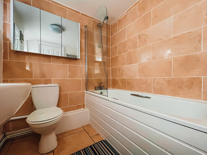 4 Bedroom House To Rent In Moor Street, Lincoln, LN1