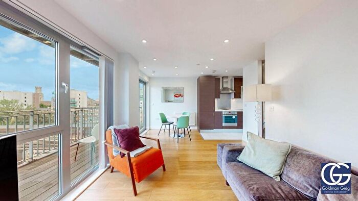 Apartment To Rent In Wilson Tower, Christian Street, London, E1