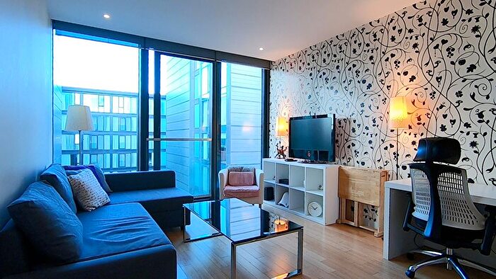 1 Bedroom Flat To Rent In Simpson Loan, Edinburgh, EH3