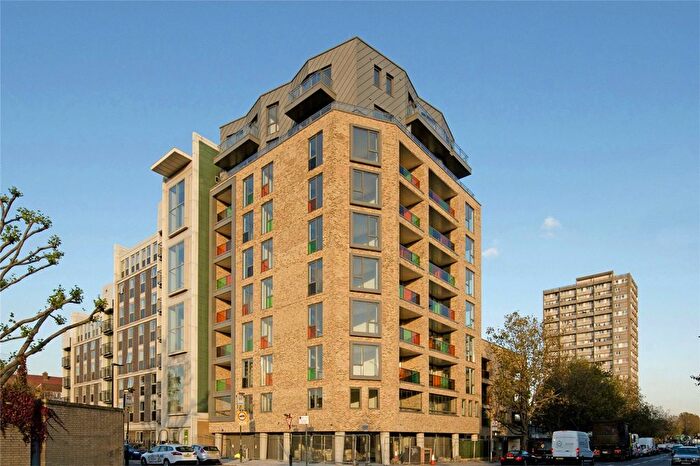 1 Bedroom Flat To Rent In The Highway, London, E1W