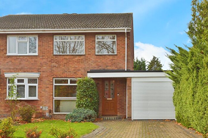 3 Bedroom Semi Detached House For Sale In Crosslands, Stantonbury, Milton Keynes, MK14