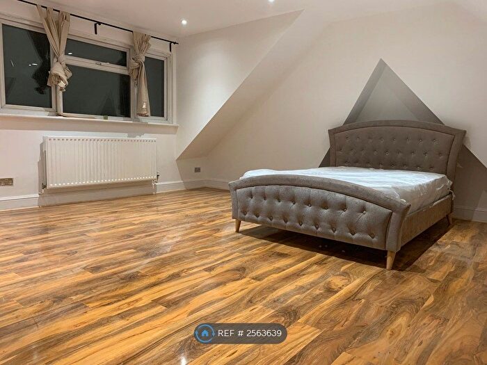 6 Bedroom Semi-Detached House To Rent In Tulse Hill, Brixton, Clapham, Balham, Herne Hill, Streatham, SW2