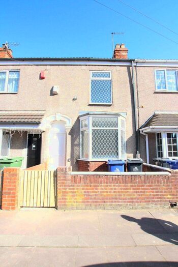 3 Bedroom Terraced House To Rent In Weelsby Street, Grimsby, DN32