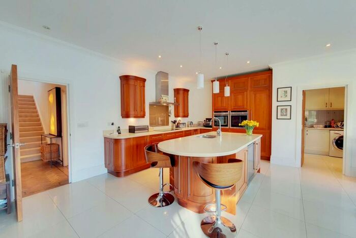 4 Bedroom House To Rent In Coombe Ridings, Coombe, Kingston Upon Thames, KT2