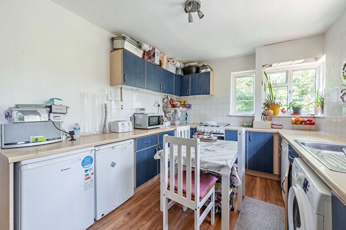 2 Bedroom Flat For Sale In St Thomas Drive, Hatch End, Pinner, HA5