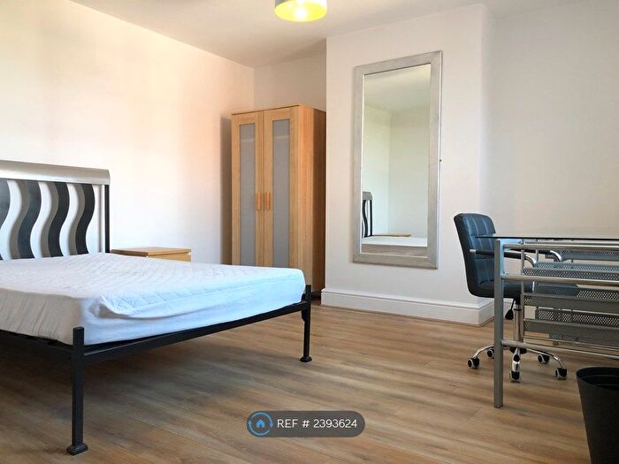 7 Bedroom Terraced House To Rent In Clarendon Park Road, Leicester, LE2