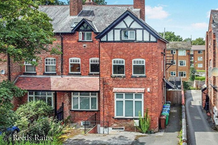 2 Bedroom Apartment For Sale In Burton Road, Manchester, Greater Manchester, M20