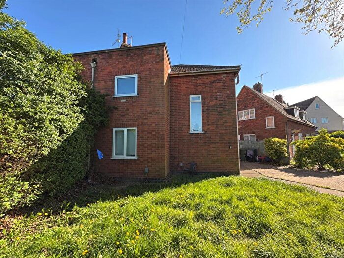 5 Bedroom Semi-Detached House For Sale In Pen Green Lane, Corby, NN17