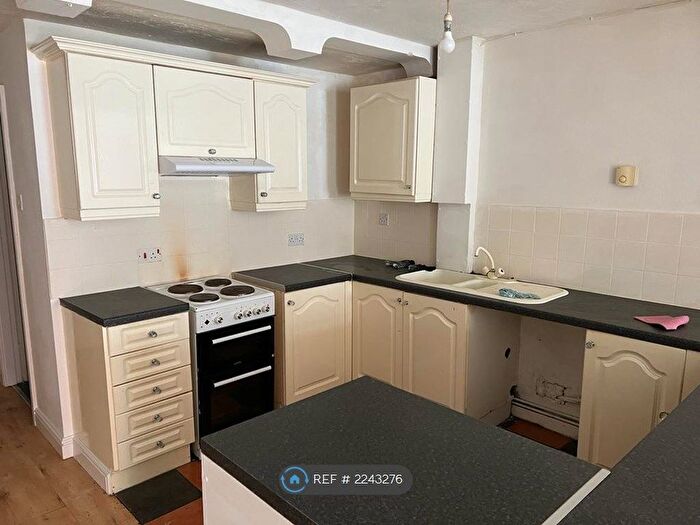 1 Bedroom Flat To Rent In Flowery Field, Hyde, SK14