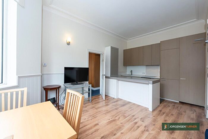 1 Bedroom Flat To Rent In Sinclair Gardens, Brook Green, W14