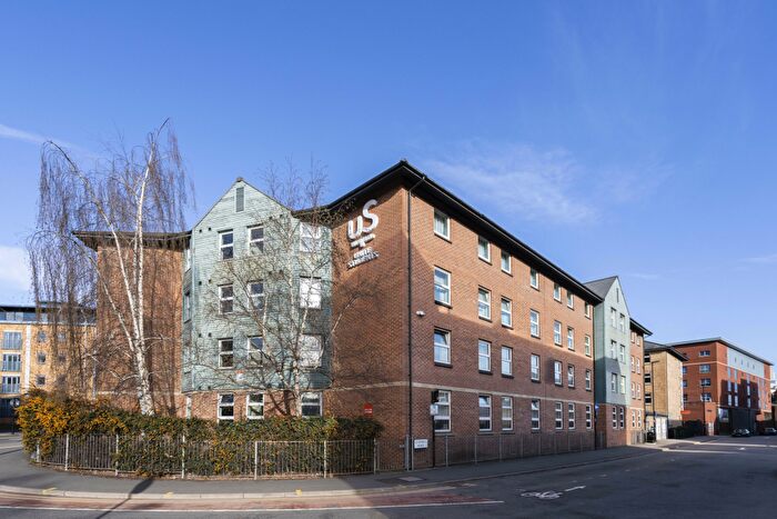 Apartment To Rent In Leadmill Road, Sheffield, S1