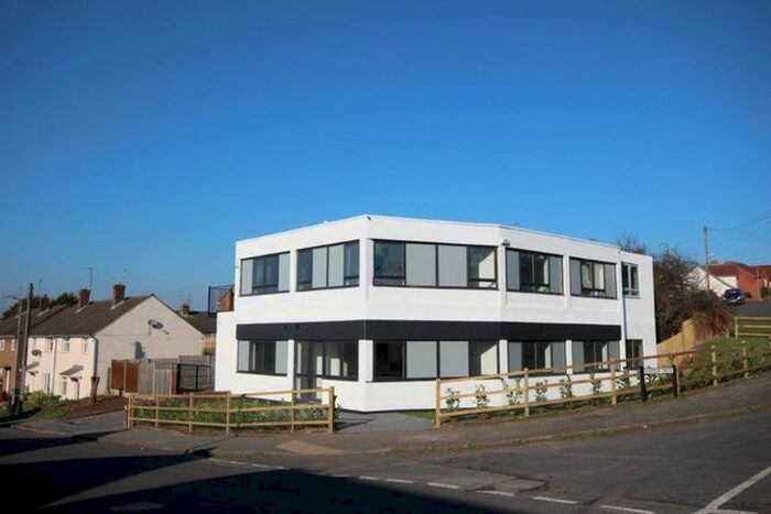 1 Bedroom Flat To Rent In Woodchester, Broad Street, Kidderminster, DY10