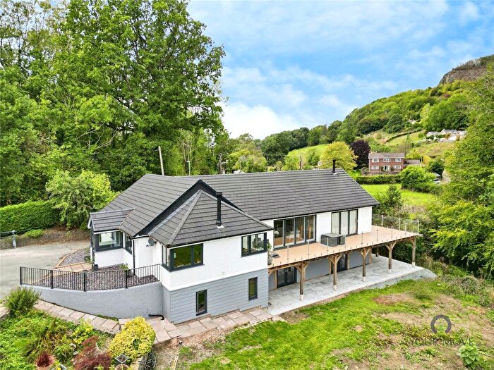 5 Bedroom Detached House For Sale In Llanymynech, Powys, SY22