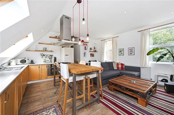 2 Bedroom Flat To Rent In Hawley Road, Camden, NW1