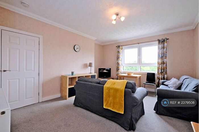 3 Bedroom Flat To Rent In Sunnybank Road, Aberdeen, AB24