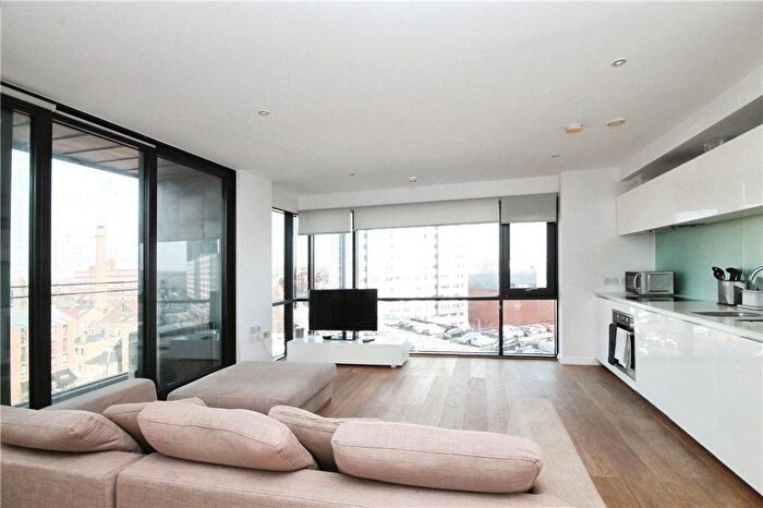 2 Bedroom Flat For Sale In Hardwicks Square, London, SW18
