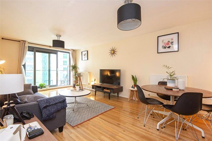 2 Bedroom Flat To Rent In Millharbour, Millwall, E14