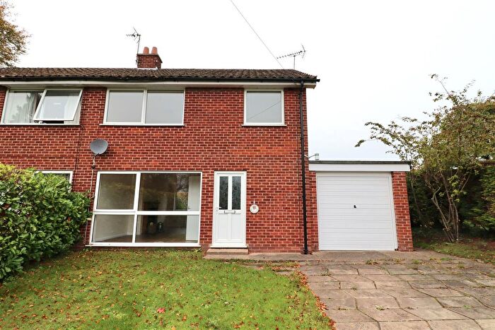 3 Bedroom Semi-detached House To Rent In Orchard Cottages, Thorpe Le Street, YO42