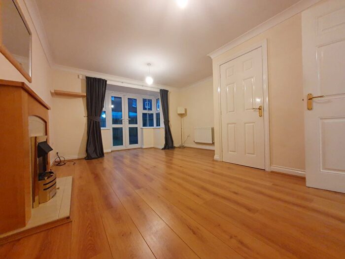 3 Bedroom Town House To Rent In Main Street, Chorley, PR7