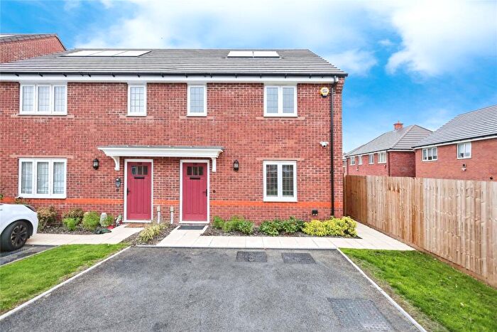 3 Bedroom Semi-Detached House For Sale In Eagle Lane, Birmingham, West Midlands, B31