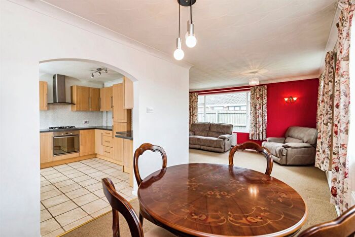 2 Bedroom Detached Bungalow For Sale In Greenacre Crescent, Lowestoft, NR32