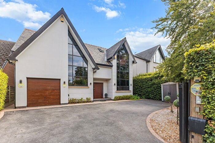 5 Bedroom Detached House To Rent In Weygates Drive, Hale Barns, WA15
