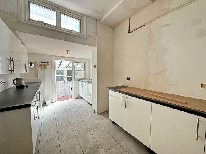 4 Bedroom Terraced House To Rent In Undine Street, London, SW17