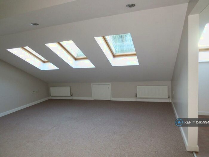 2 Bedroom Maisonette To Rent In Chelmer Road, London, E9