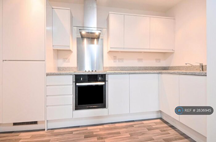 1 Bedroom Flat To Rent In The Elms, Luton, LU1