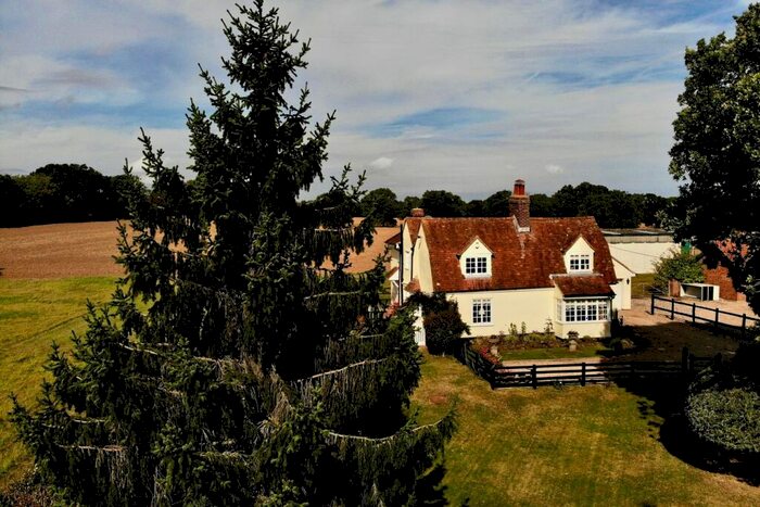 4 Bedroom Cottage For Sale In Bicknacre Road, East Hanningfield, Chelmsford, CM3