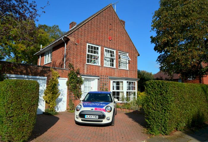 3 Bedroom Detached House To Rent In Fearnley Road, Welwyn Garden City, AL8