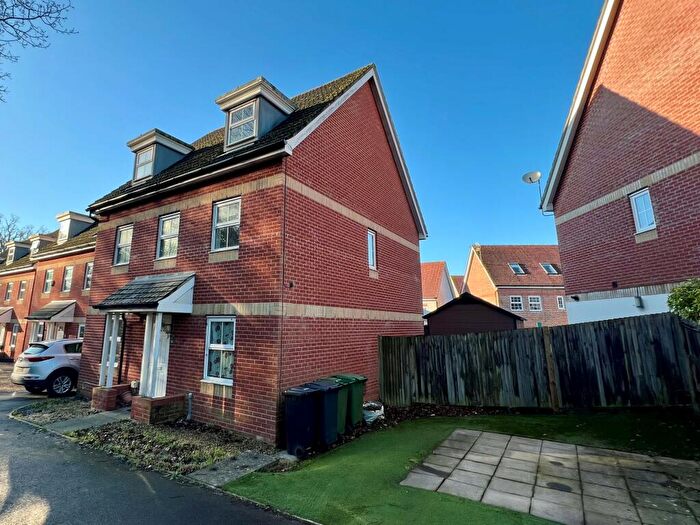 5 Bedroom House To Rent In Gammon Close, Hedge End, SO30