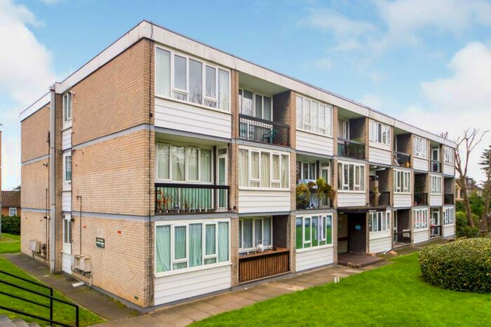 1 Bedroom Flat To Rent In Ashbourne Court, Woodside Park, N12