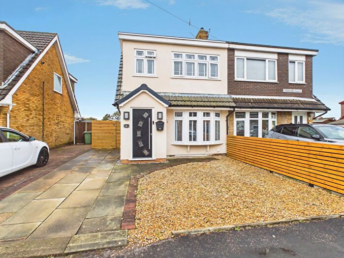 3 Bedroom Flat For Sale In Brookside Close, Billinge, WN5