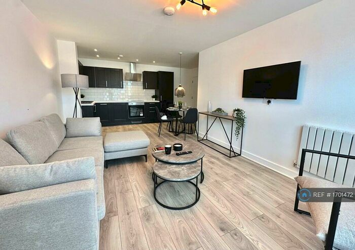 2 Bedroom Flat To Rent In Chillingham Road, Newcastle Upon Tyne, NE6