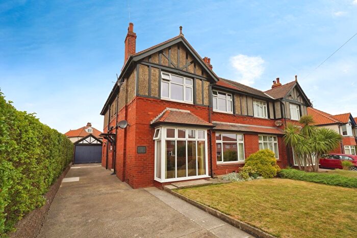 4 Bedroom Semi-detached House For Sale In Castle Road, Whitby, North Yorkshire, YO21