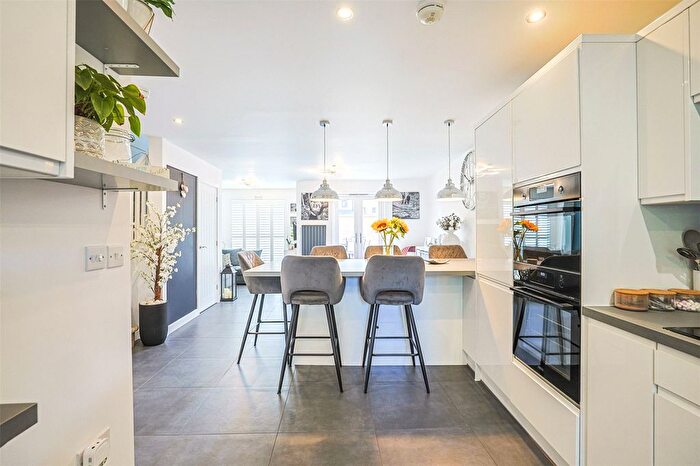 3 Bedroom End Of Terrace House For Sale In Parkside Walk, Northfleet, Kent, DA11