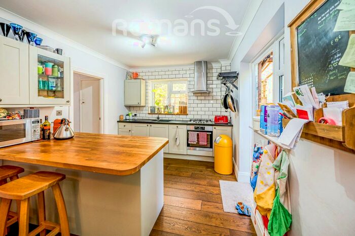 3 Bedroom Semi-Detached House To Rent In Hicks Farm Rise, HP13