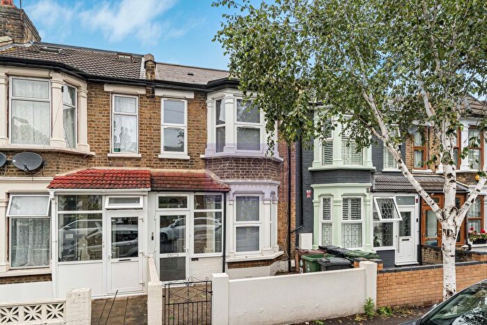 2 Bedroom Terraced House To Rent In Malta Road, Leyton, E10
