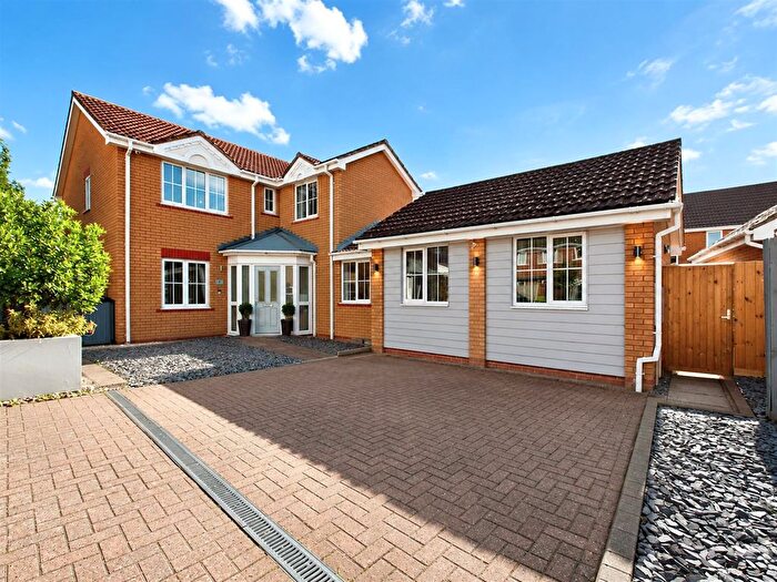 4 Bedroom Detached House For Sale In Parade Drive, Dovercourt, Harwich, CO12
