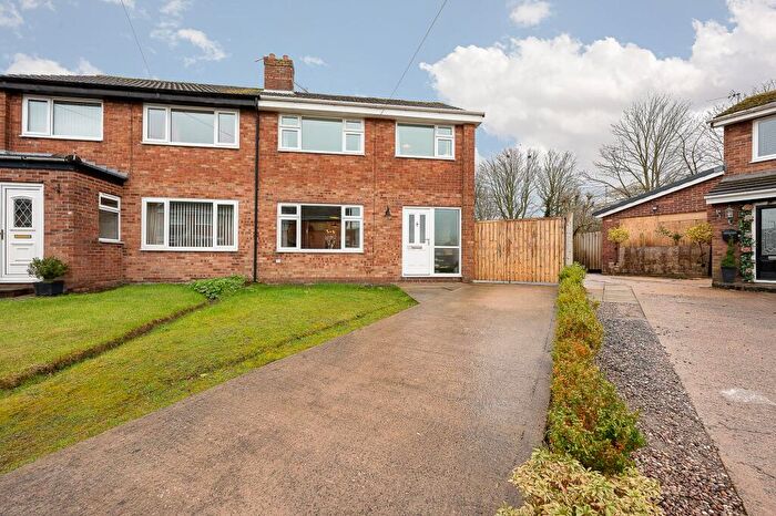 3 Bedroom Semi Detached House For Sale In Rivington Drive, Burscough, L40