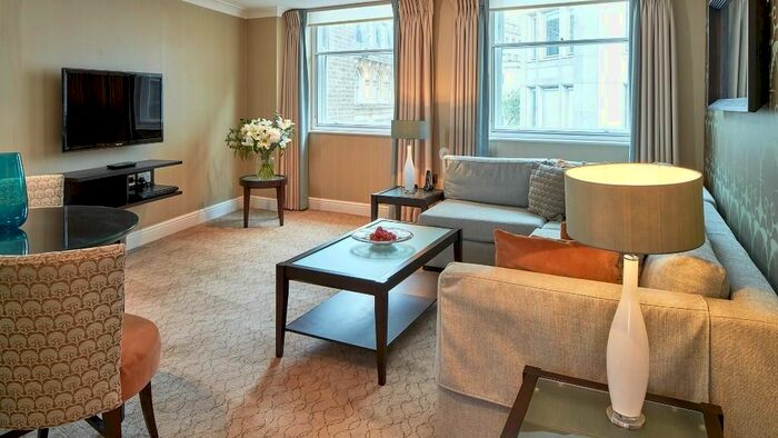 1 Bedroom Flat To Rent In Bow Lane, City, London, EC4M