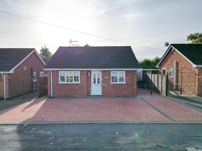 2 Bedroom Detached Bungalow For Sale In Wiclif Way, Nuneaton, CV10