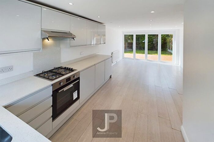 4 Bedroom Property To Rent In The Cobbles, Brentwood, CM15