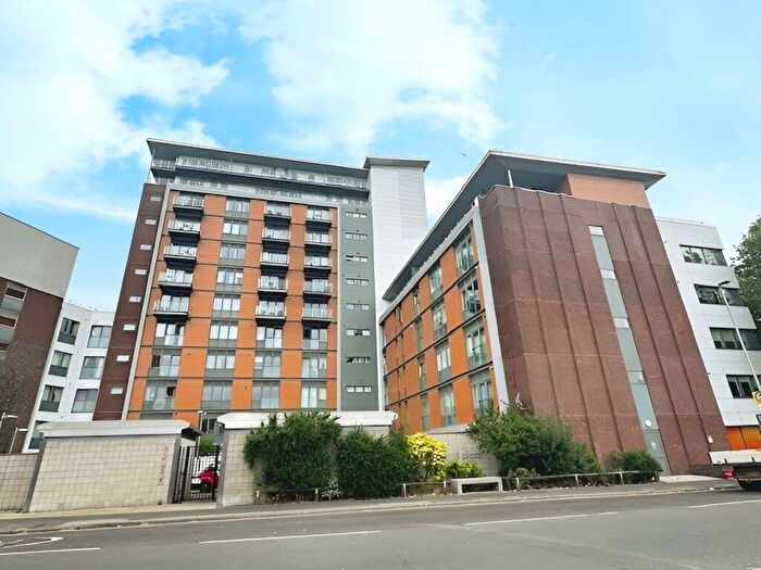 2 Bedroom Flat For Sale In Orchard Plaza, High Street, Poole, BH15