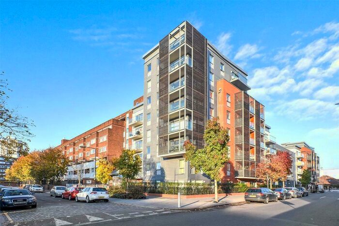 3 Bedroom Apartment To Rent In Kirkby Apartments, B Baythorne Street, Mile End, Bow, London, E3