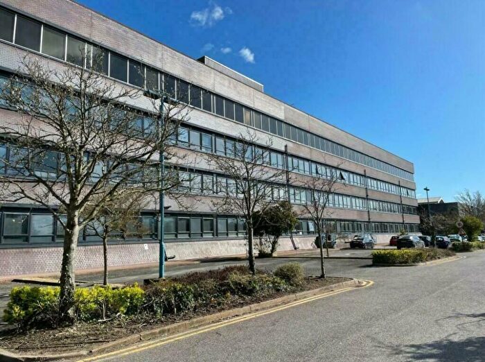 2 Bedroom Flat To Rent In Fowler Road, Aylesbury, HP19
