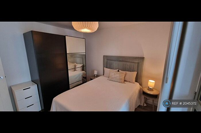 1 Bedroom Flat To Rent In Roma Corte, London, SE13