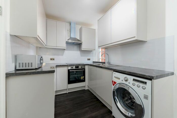 1 Bedroom Flat To Rent In Erasmus Street, London, SW1P