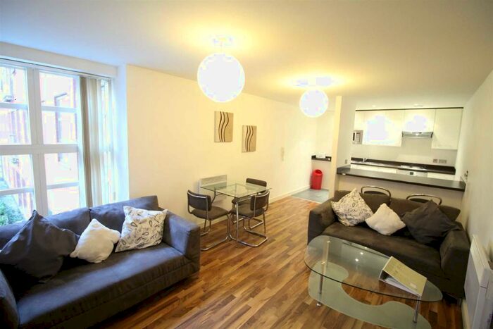 2 Bedroom Apartment To Rent In The Quadrangle, Lower Ormond Street, Southern Gateway, M1